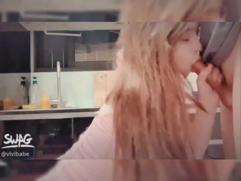 Hoá thân thành y tá xinh làm tình với bạn trai